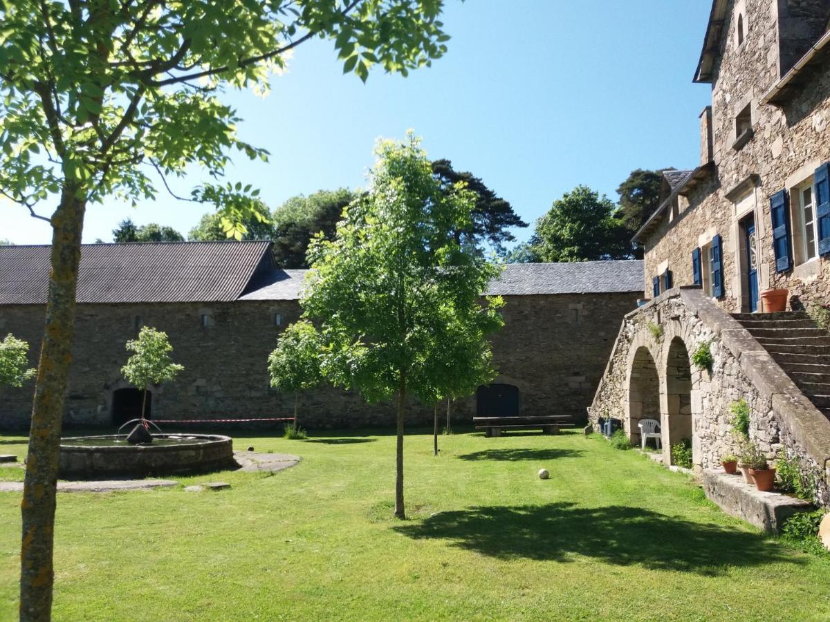 Hotel Domaine D'Angel-Berg Vezins-de-Levezou Esterno foto